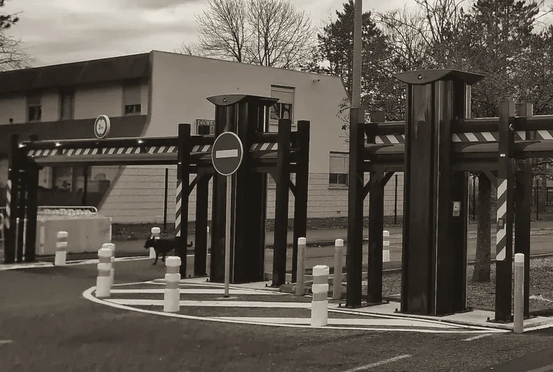 Motorised height-restriction barrier installed by JCD Services