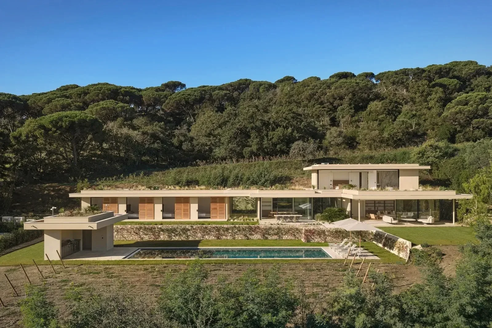 Villa contemporaine de prestige avec piscine, Réseau Bonaparte